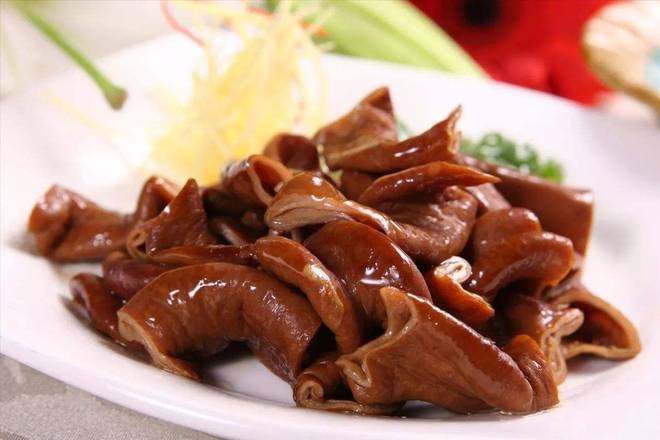 酱汁卤肥肠Marinated pork intestines with sauce